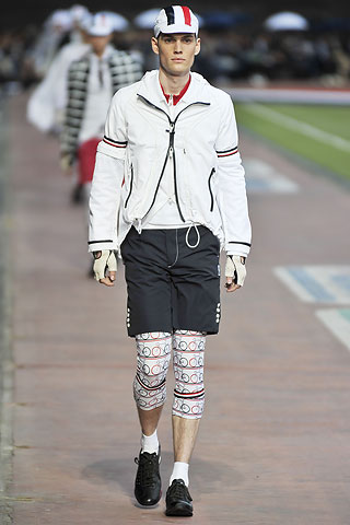 Moncler Gamme Bleu / - 2011